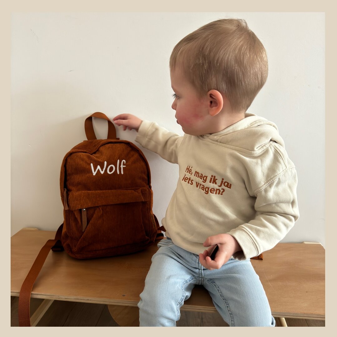 gepersonaliseerd cadeau Rugzak met naam cognac babykadowinkel