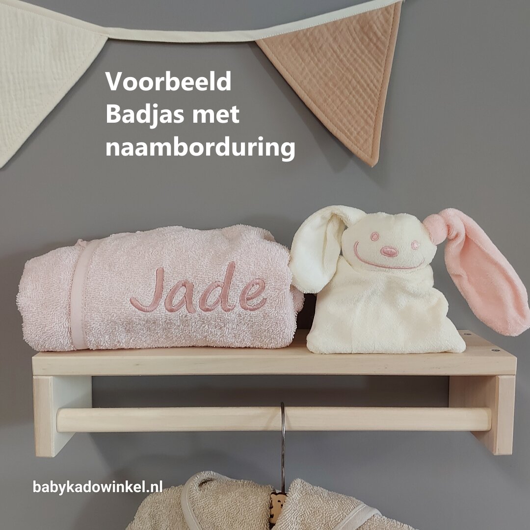 Badcape of Badjas met naam en knuffeldoekje