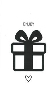 Cadeaupictogram met strik en het woord Enjoy, hartje eronder op witte achtergrond